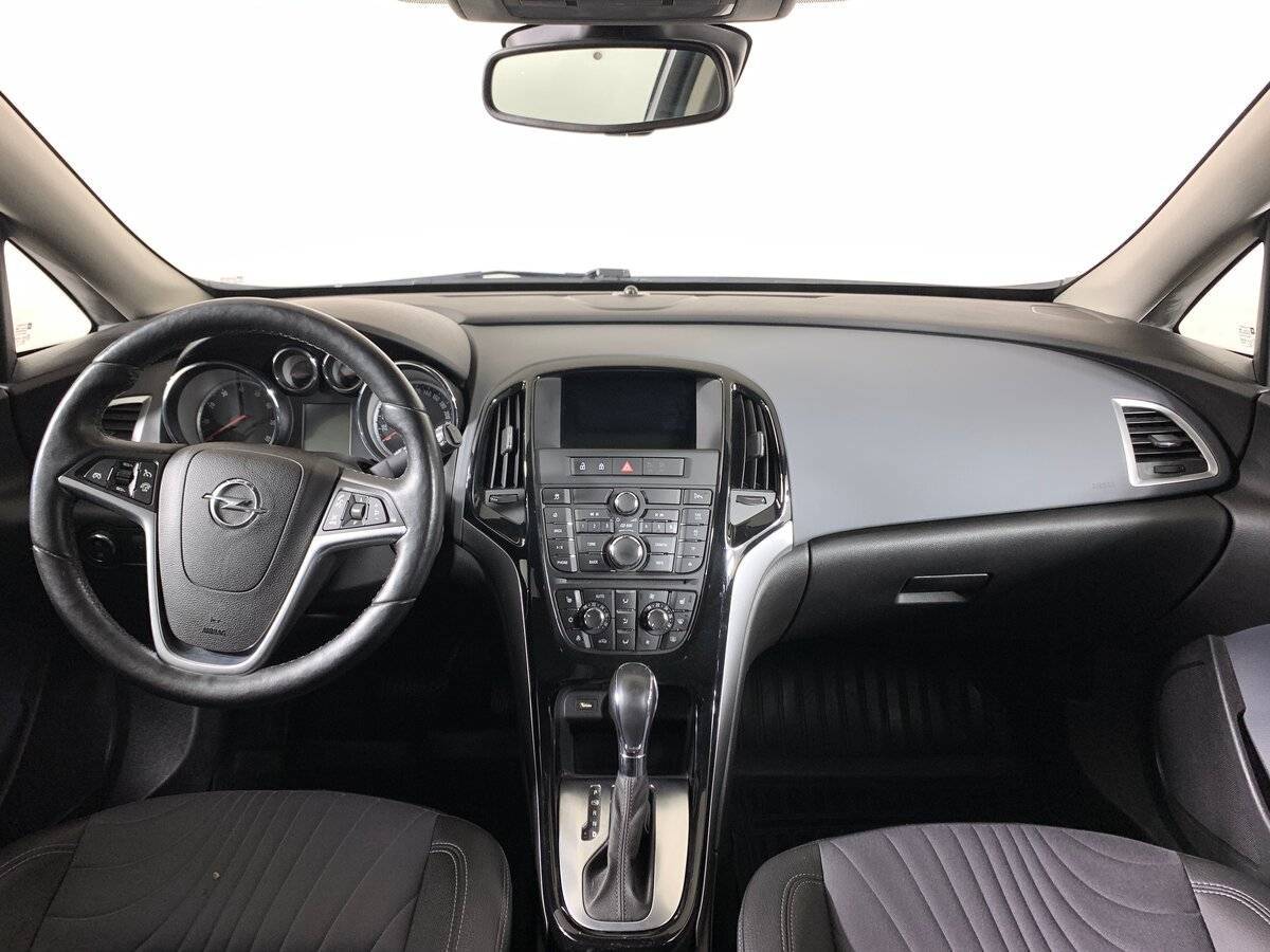 Opel Astra 2014 года с пробегом. Фото: #11