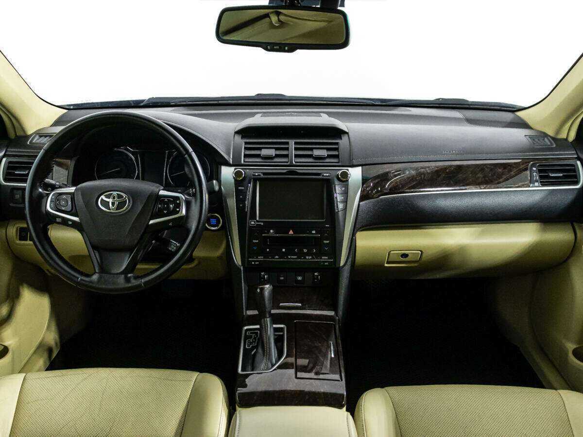 Toyota Camry 2017 года с пробегом. Фото: #12