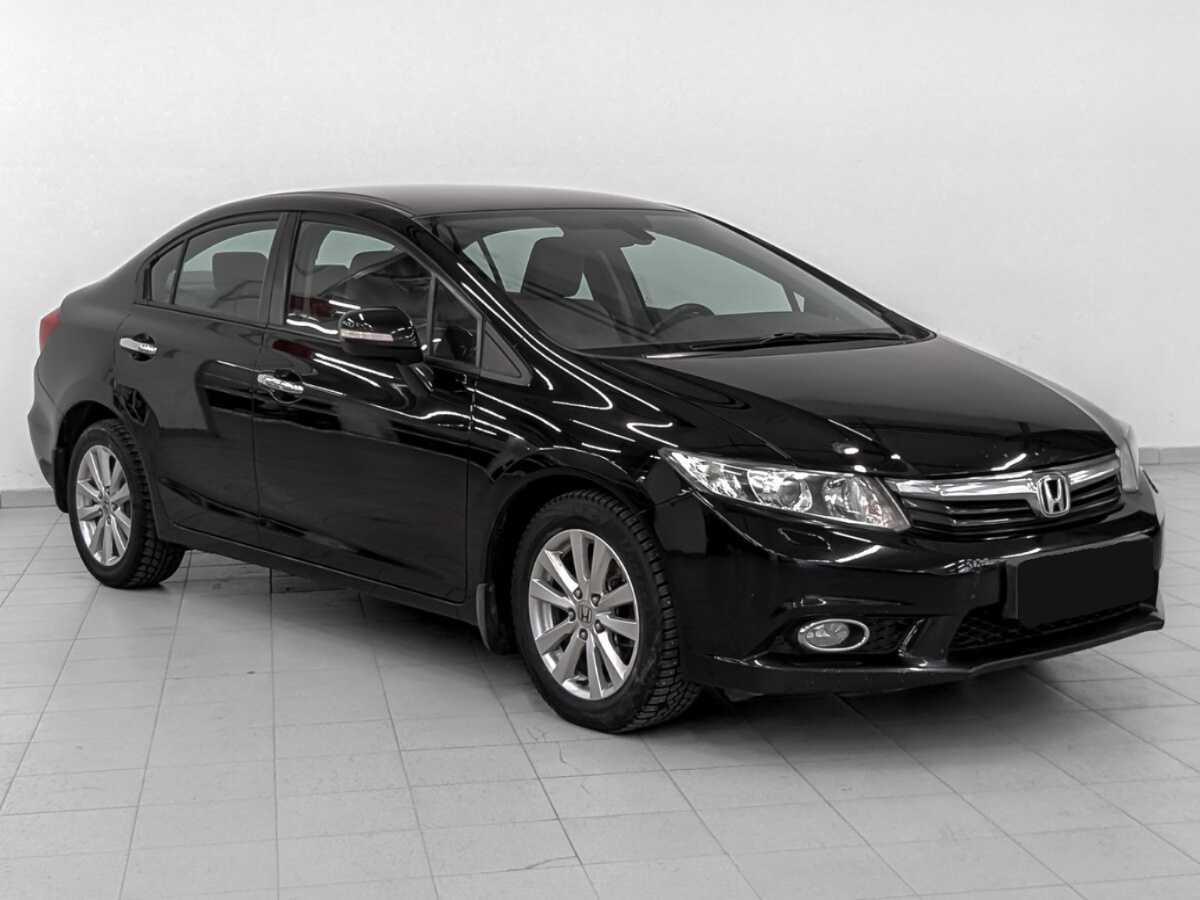 Honda Civic 2012 года с пробегом. Фото: #2