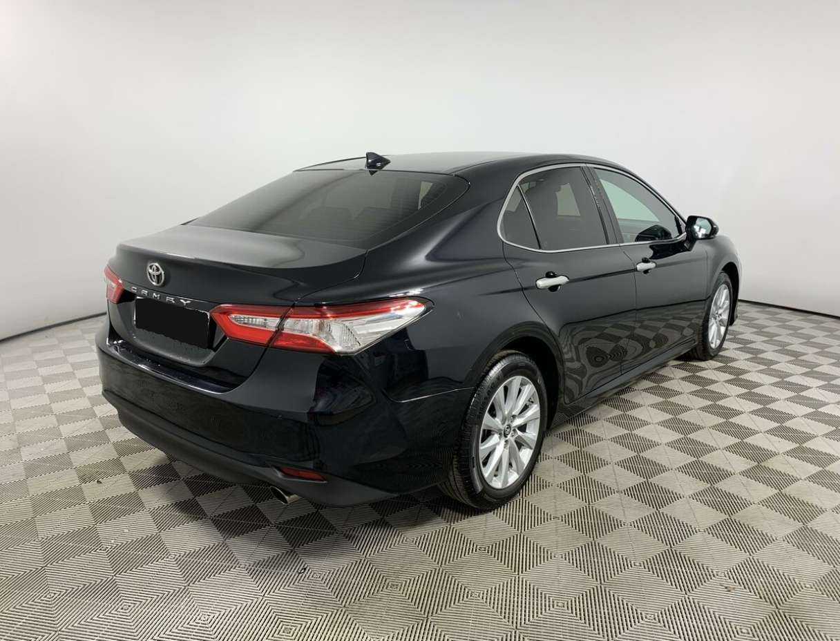 Toyota Camry 2019 года с пробегом. Фото: #4