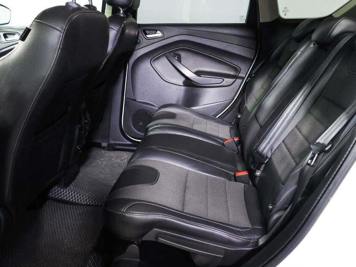 Ford Kuga 2015 года с пробегом. Фото: #8