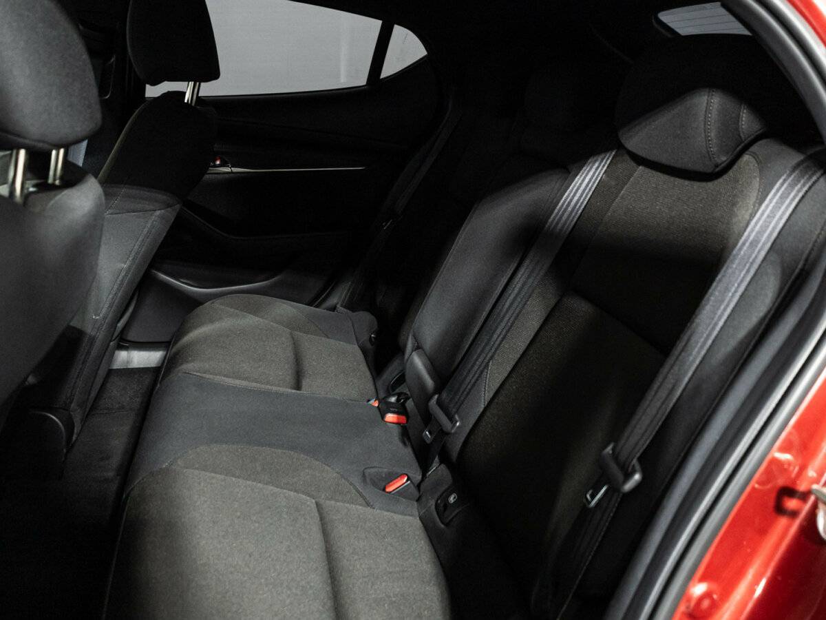 Mazda 3 2019 года с пробегом. Фото: #9