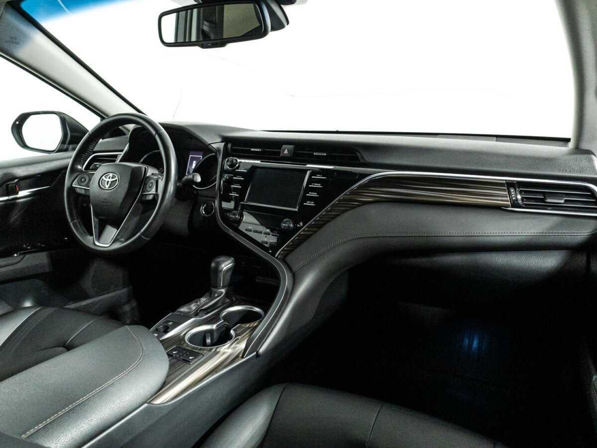 Toyota Camry 2019 года с пробегом. Фото: #8