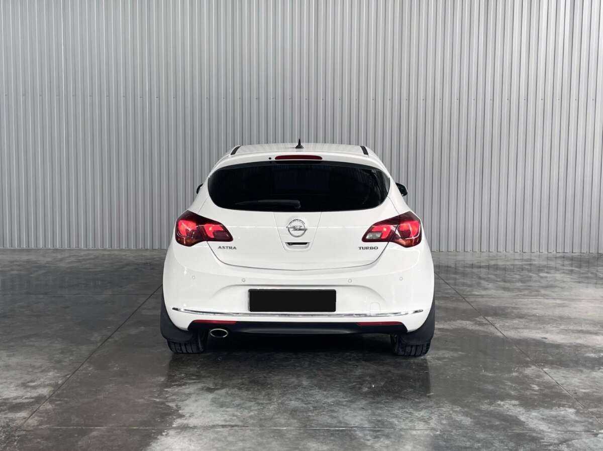 Opel Astra 2014 года с пробегом. Фото: #5