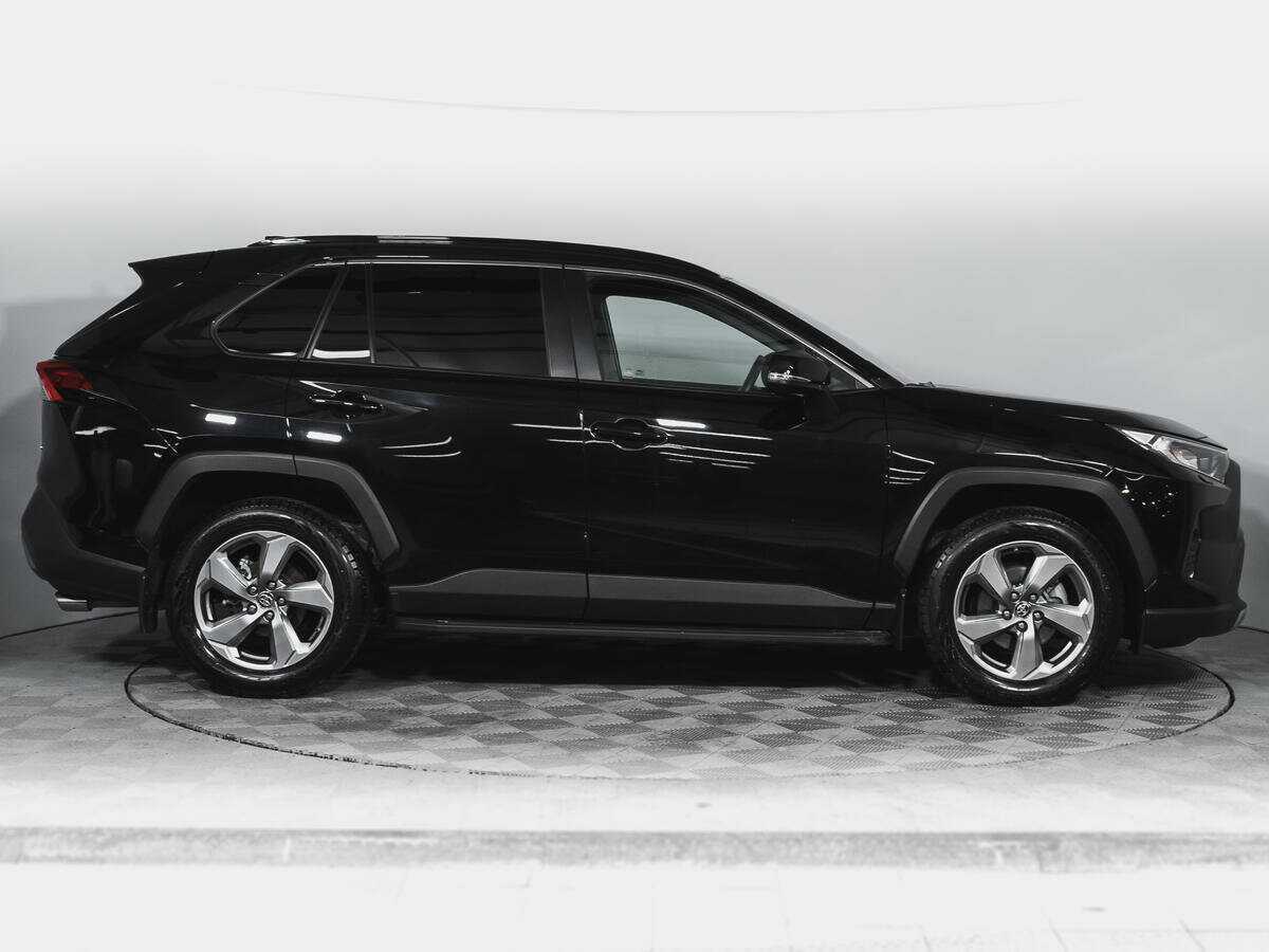 Toyota RAV4 2020 года с пробегом. Фото: #3