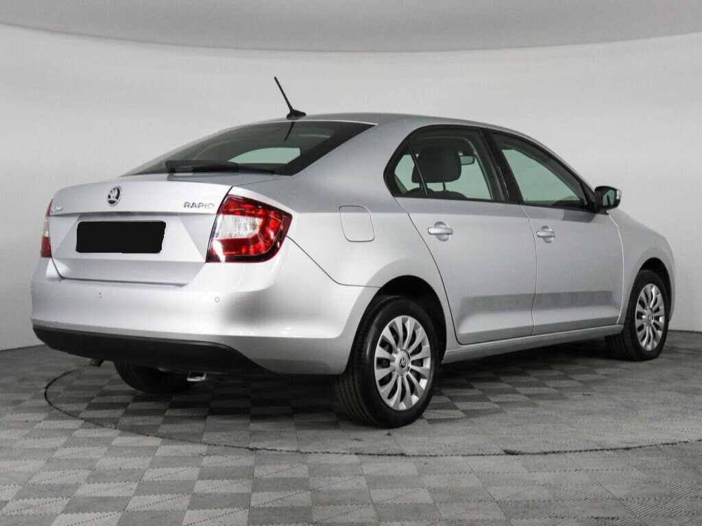 Skoda Rapid 2018 года с пробегом. Фото: #4