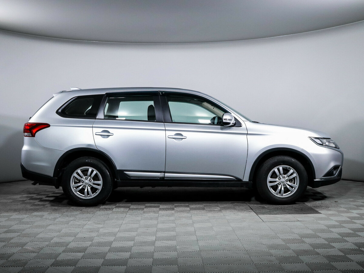 Mitsubishi Outlander 2019 года с пробегом. Фото: #3
