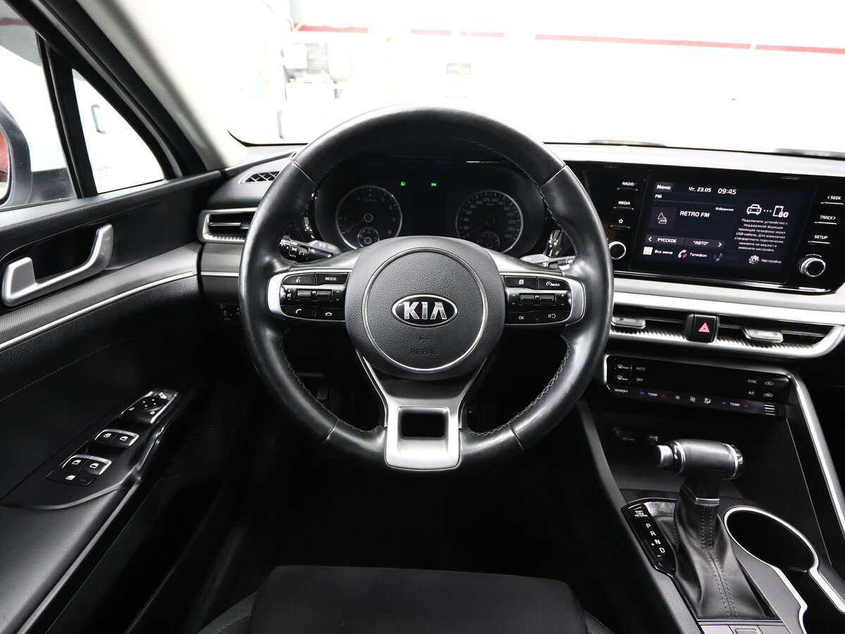 Kia K5 2021 года с пробегом. Фото: #17
