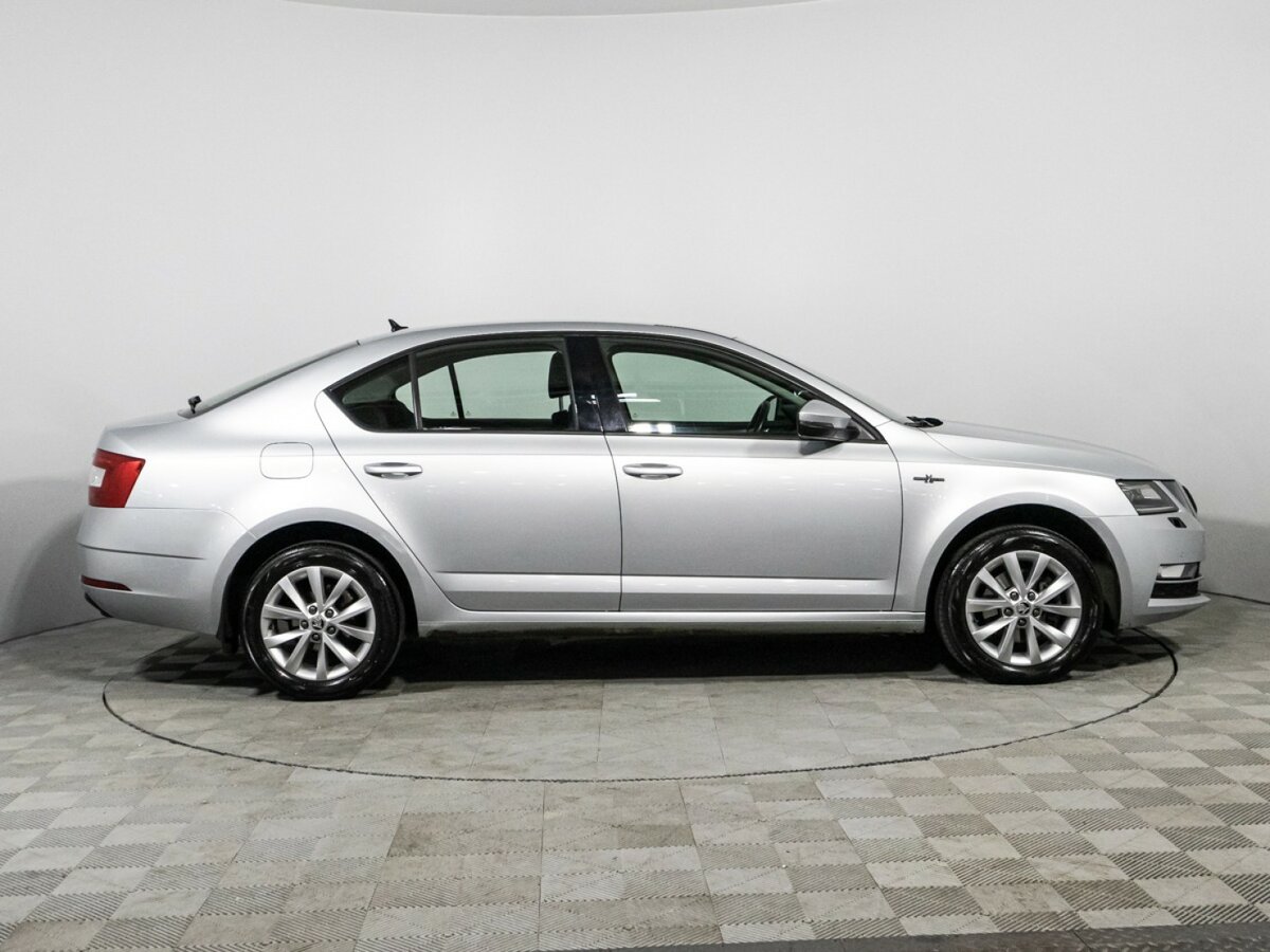 Skoda Octavia 2020 года с пробегом. Фото: #3