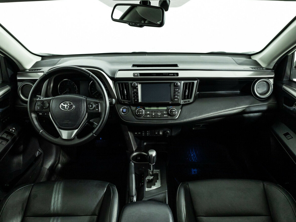 Toyota RAV4 2017 года с пробегом. Фото: #10