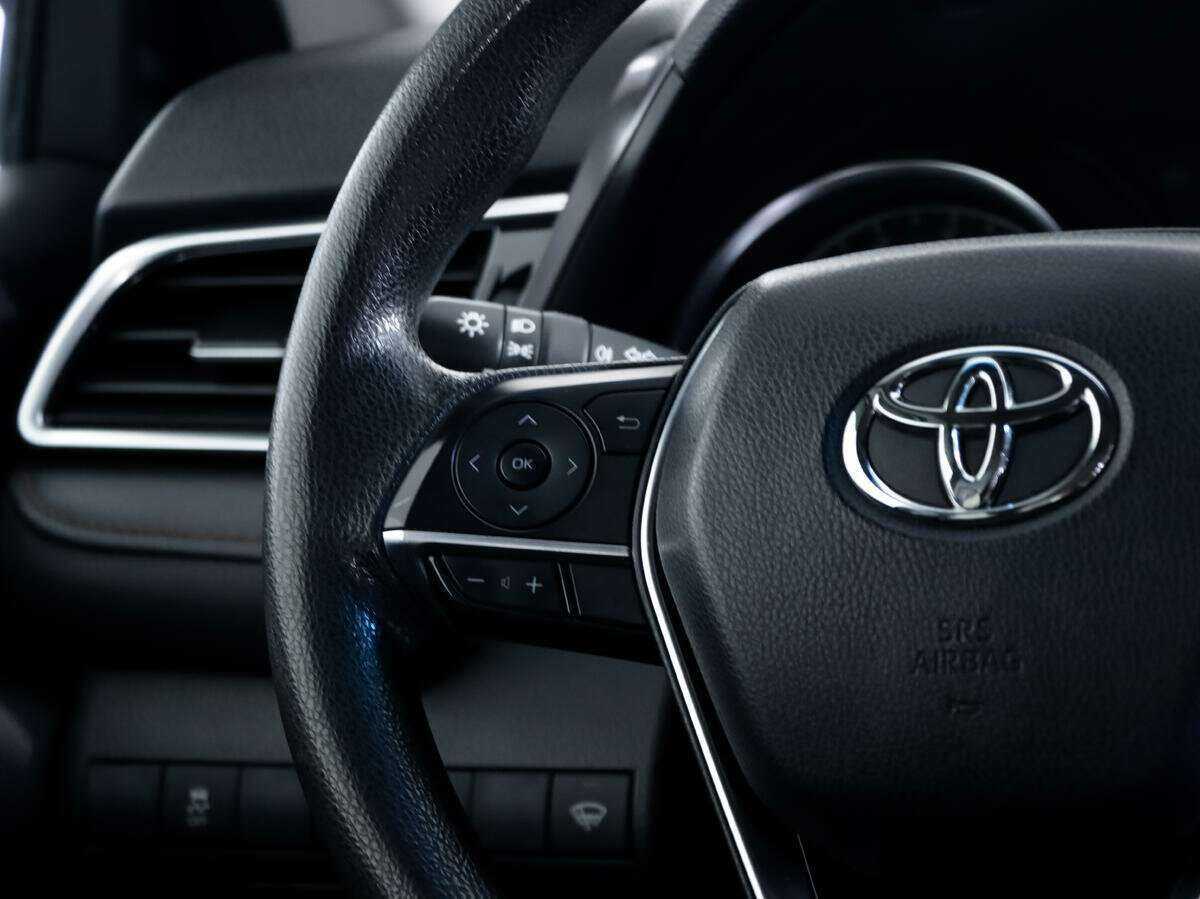 Toyota Camry 2019 года с пробегом. Фото: #9
