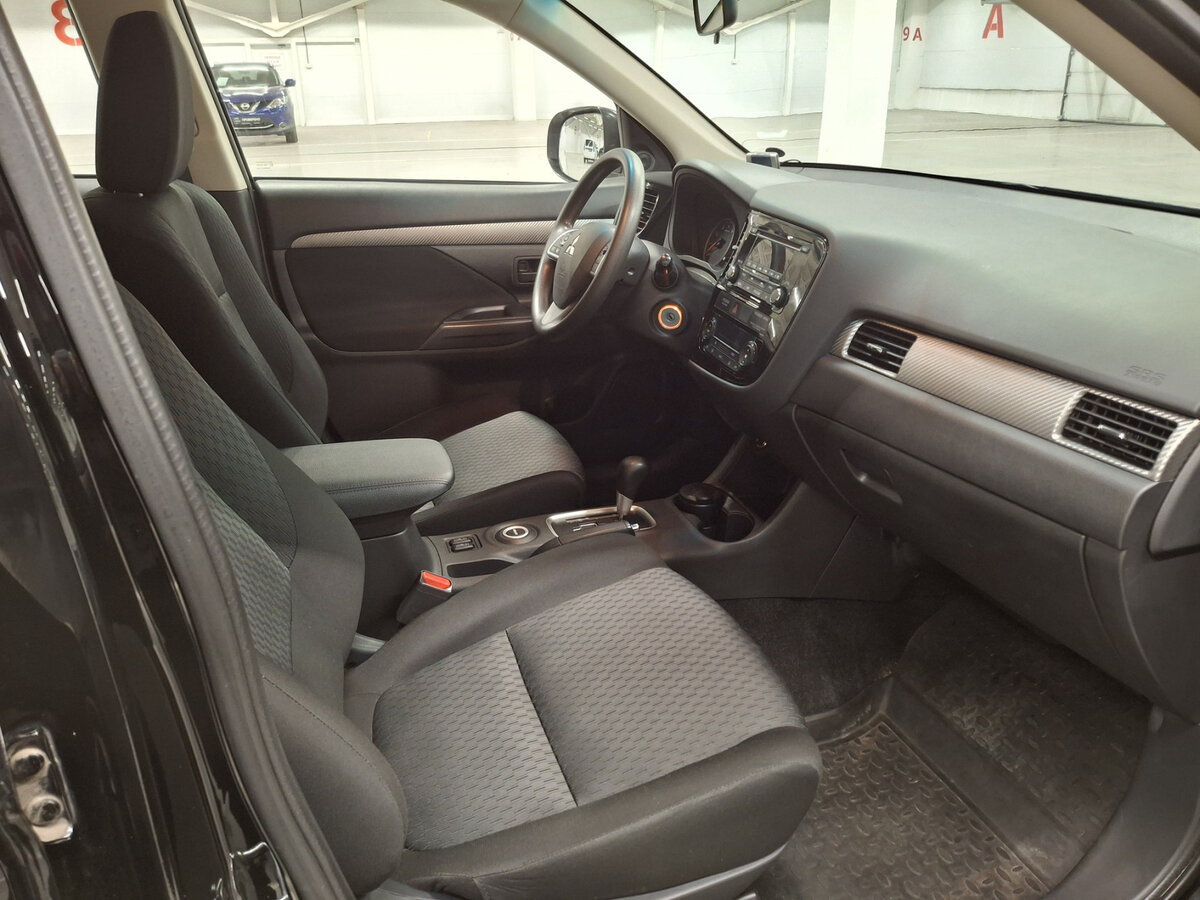 Mitsubishi Outlander 2014 года с пробегом. Фото: #9