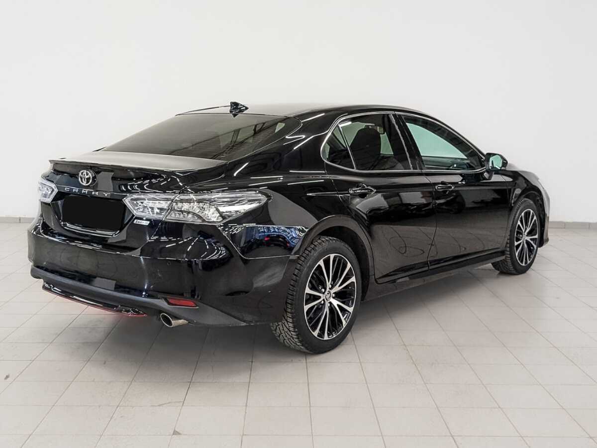 Toyota Camry 2020 года с пробегом. Фото: #4