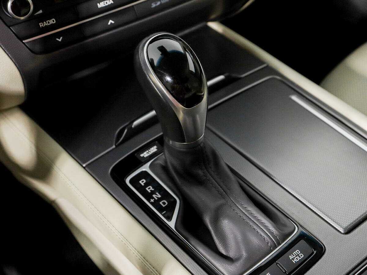 Hyundai Genesis 2015 года с пробегом. Фото: #8