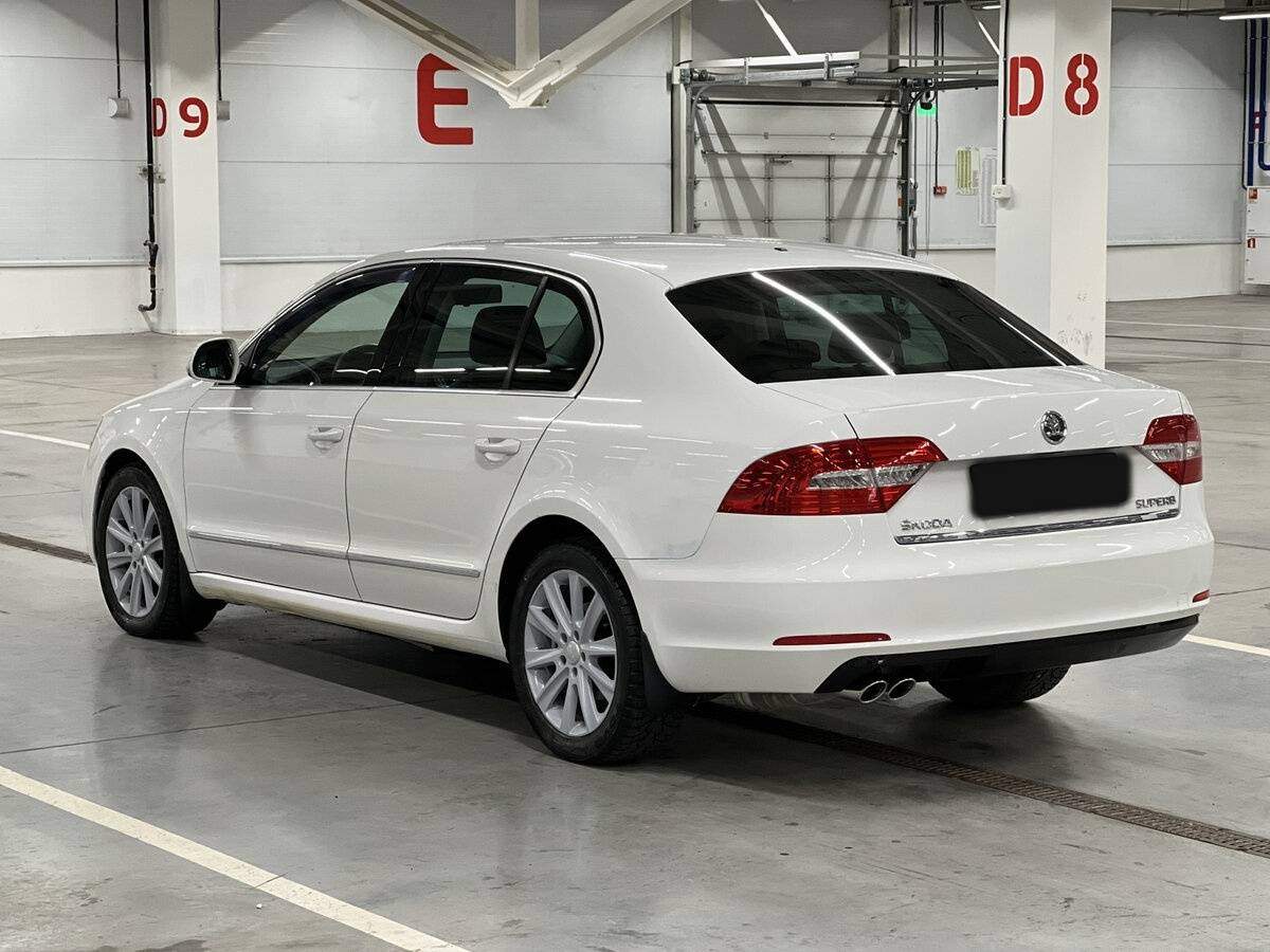 Skoda Superb 2014 года с пробегом. Фото: #6
