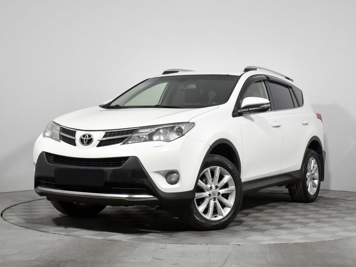 Toyota RAV4 2015 года с пробегом. Фото: #0