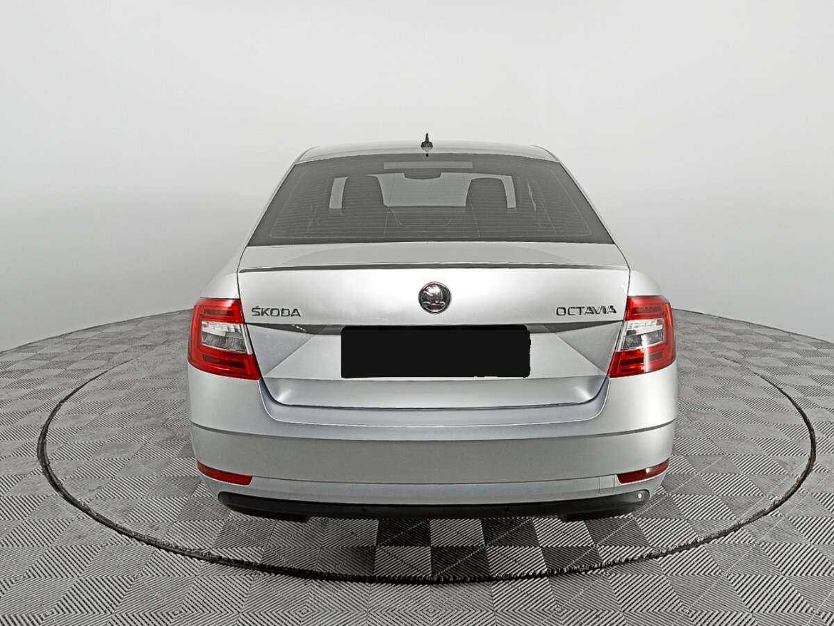 Skoda Octavia 2018 года с пробегом. Фото: #5