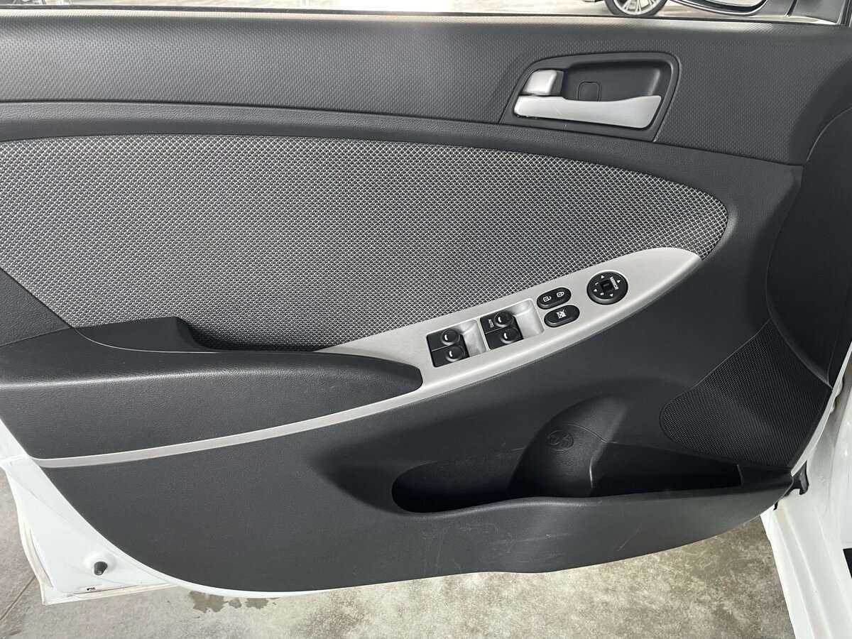 Hyundai Solaris 2013 года с пробегом. Фото: #16