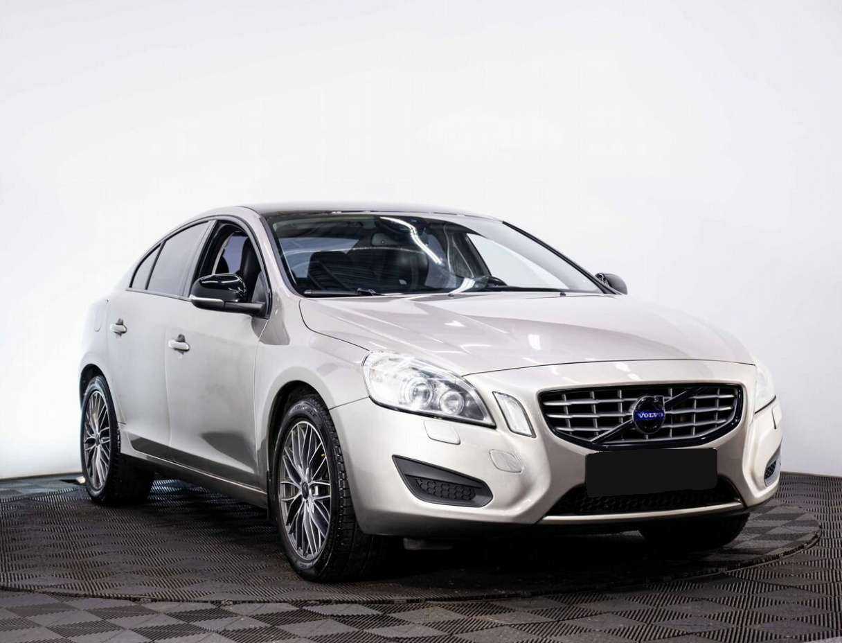 Volvo S60 2012 года с пробегом. Фото: #2