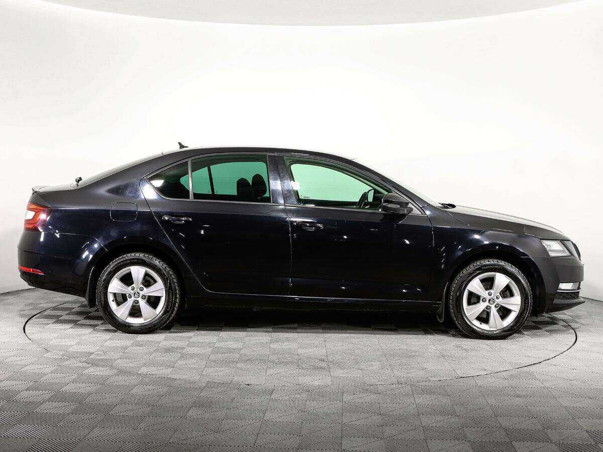Skoda Octavia 2019 года с пробегом. Фото: #3