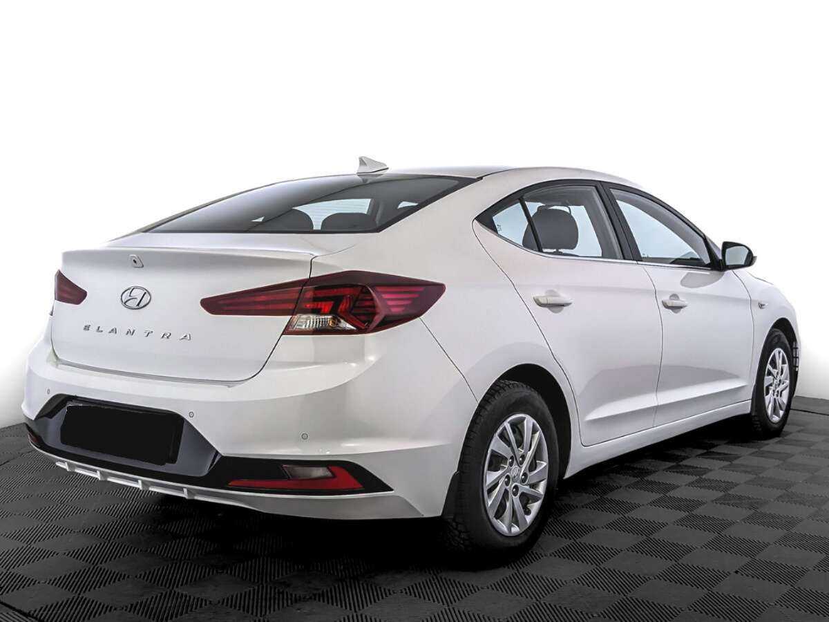 Hyundai Elantra 2020 года с пробегом. Фото: #4