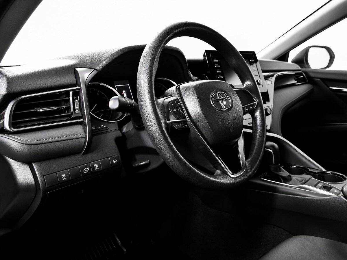 Toyota Camry 2021 года с пробегом. Фото: #12