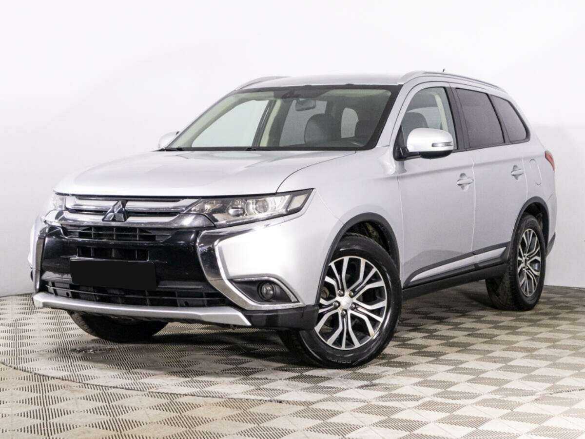 Mitsubishi Outlander 2015 года с пробегом. Посмотреть фото