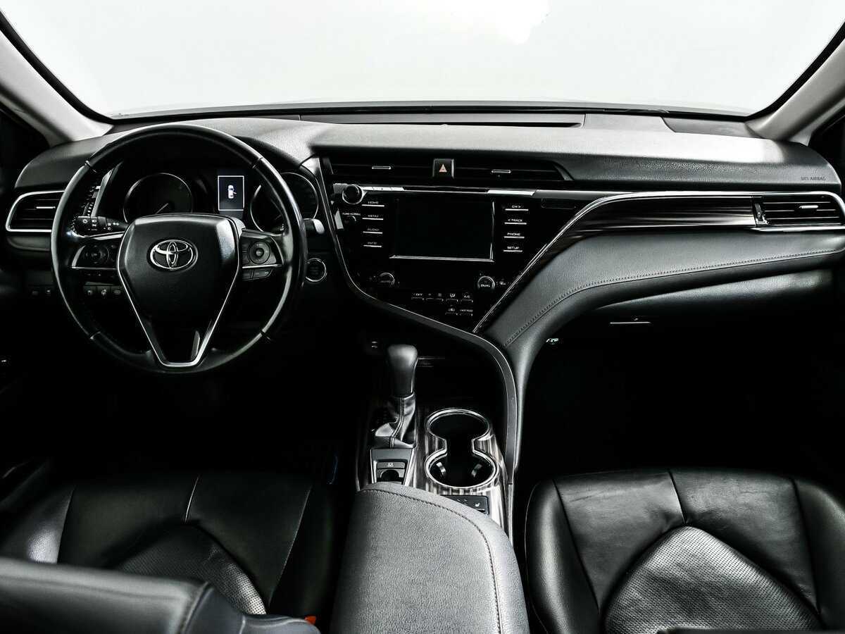 Toyota Camry 2019 года с пробегом. Фото: #10