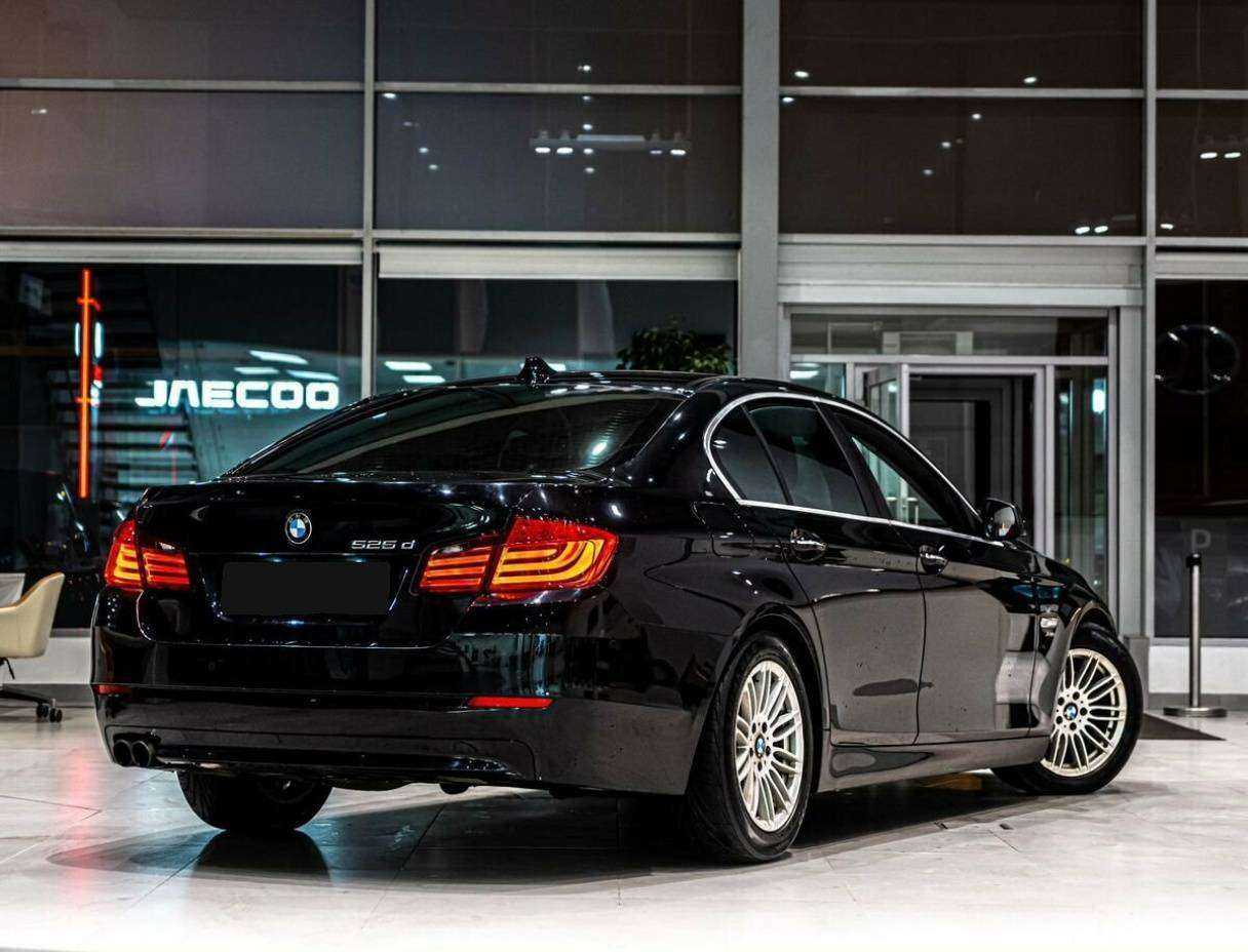 BMW 5 серии 2012 года с пробегом. Фото: #2