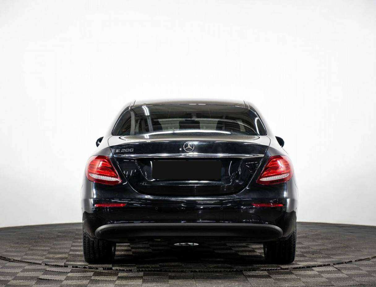 Mercedes-Benz E-Класс 2017 года с пробегом. Фото: #4