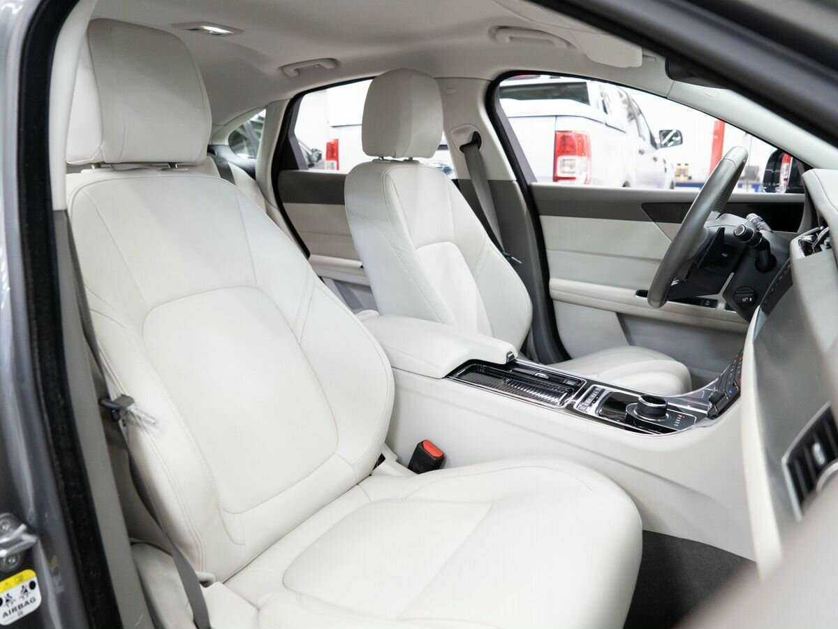 Jaguar XF 2017 года с пробегом. Фото: #8