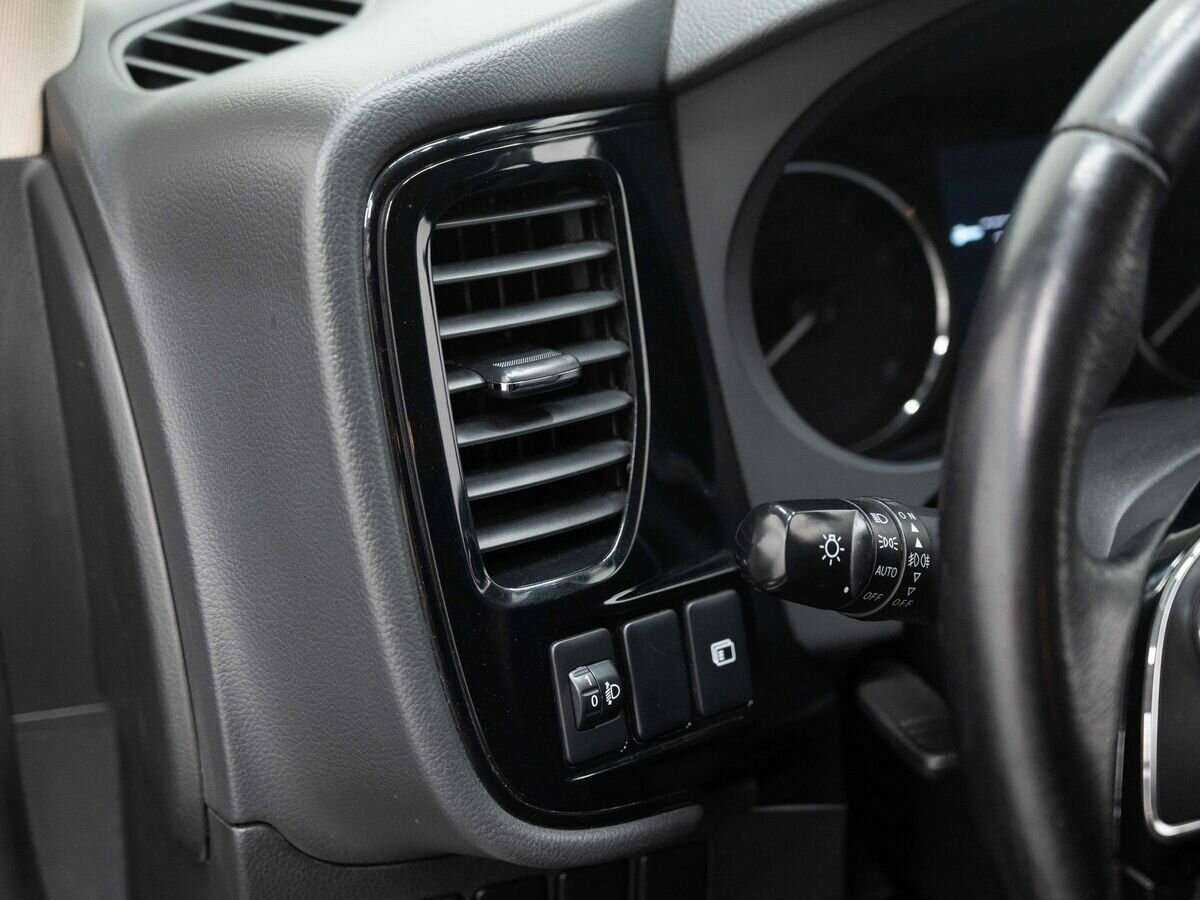 Mitsubishi Outlander 2019 года с пробегом. Фото: #19