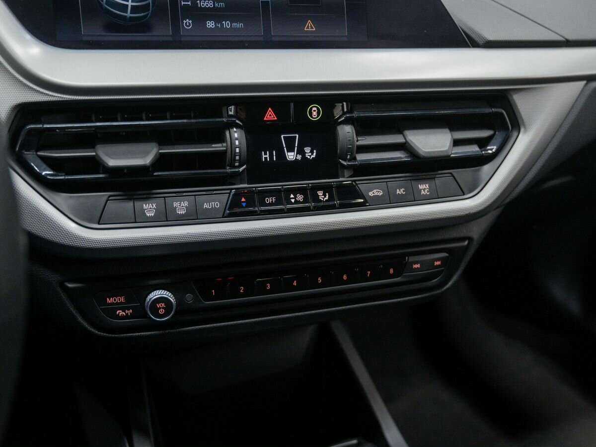 BMW 1 серии 2019 года с пробегом. Фото: #18