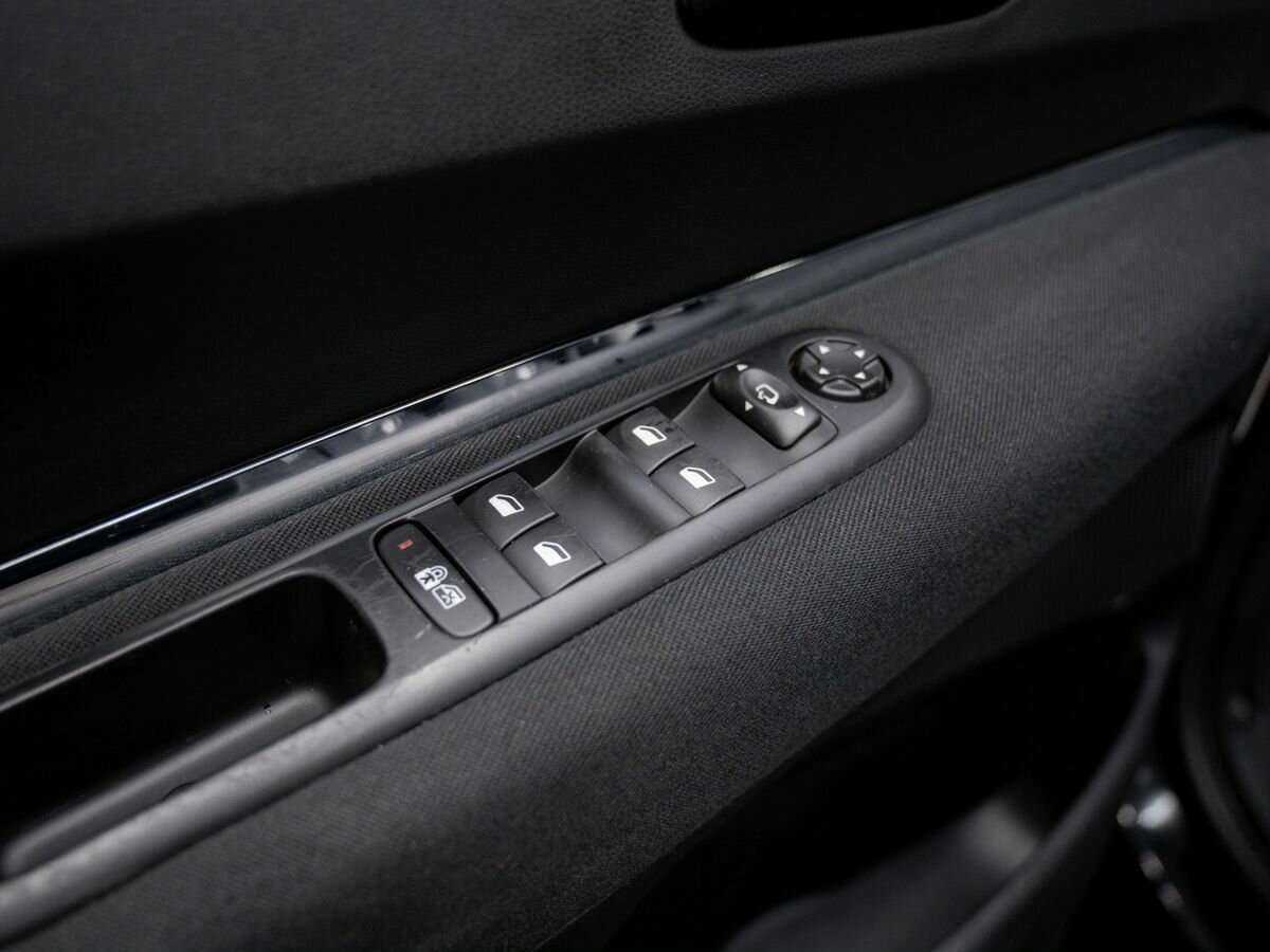 Peugeot 3008 2014 года с пробегом. Фото: #14