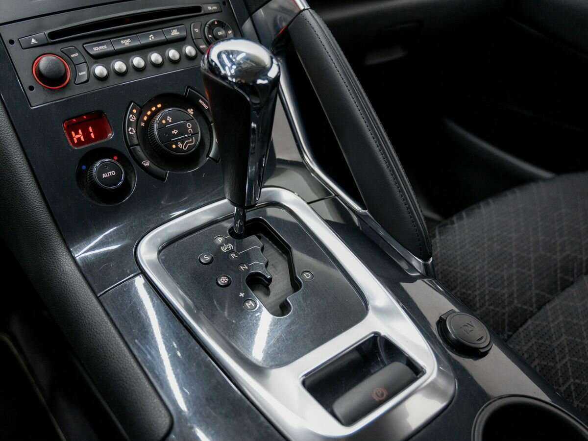 Peugeot 3008 2014 года с пробегом. Фото: #17