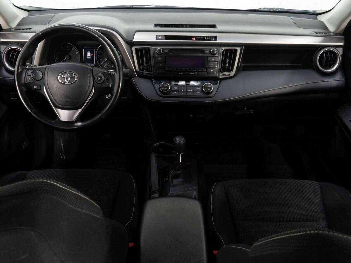 Toyota RAV4 2018 года с пробегом. Фото: #10