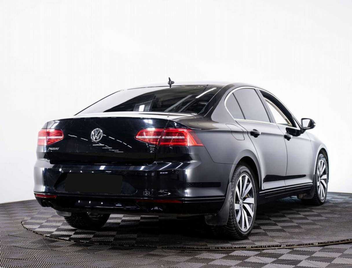 Volkswagen Passat 2019 года с пробегом. Фото: #5