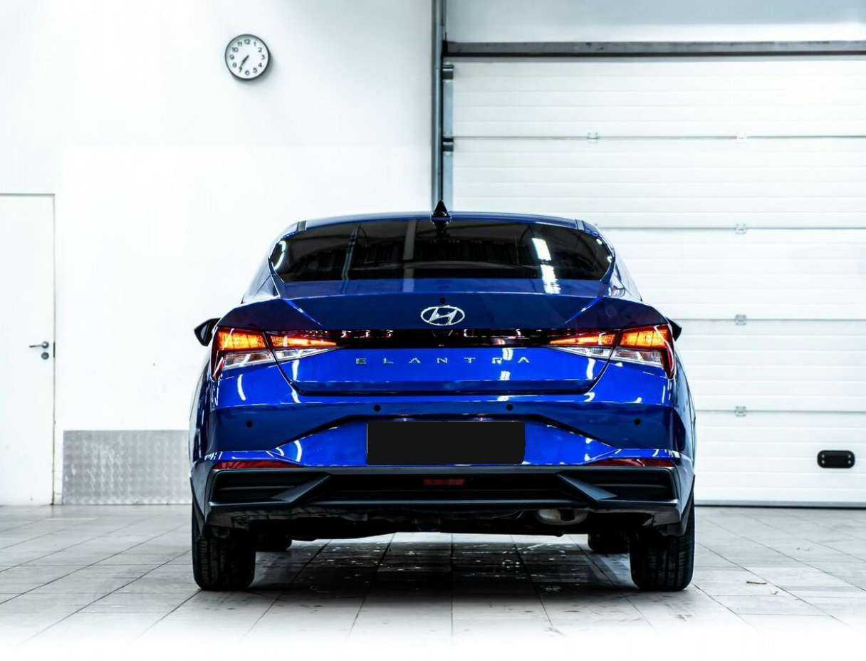 Hyundai Elantra 2021 года с пробегом. Фото: #3