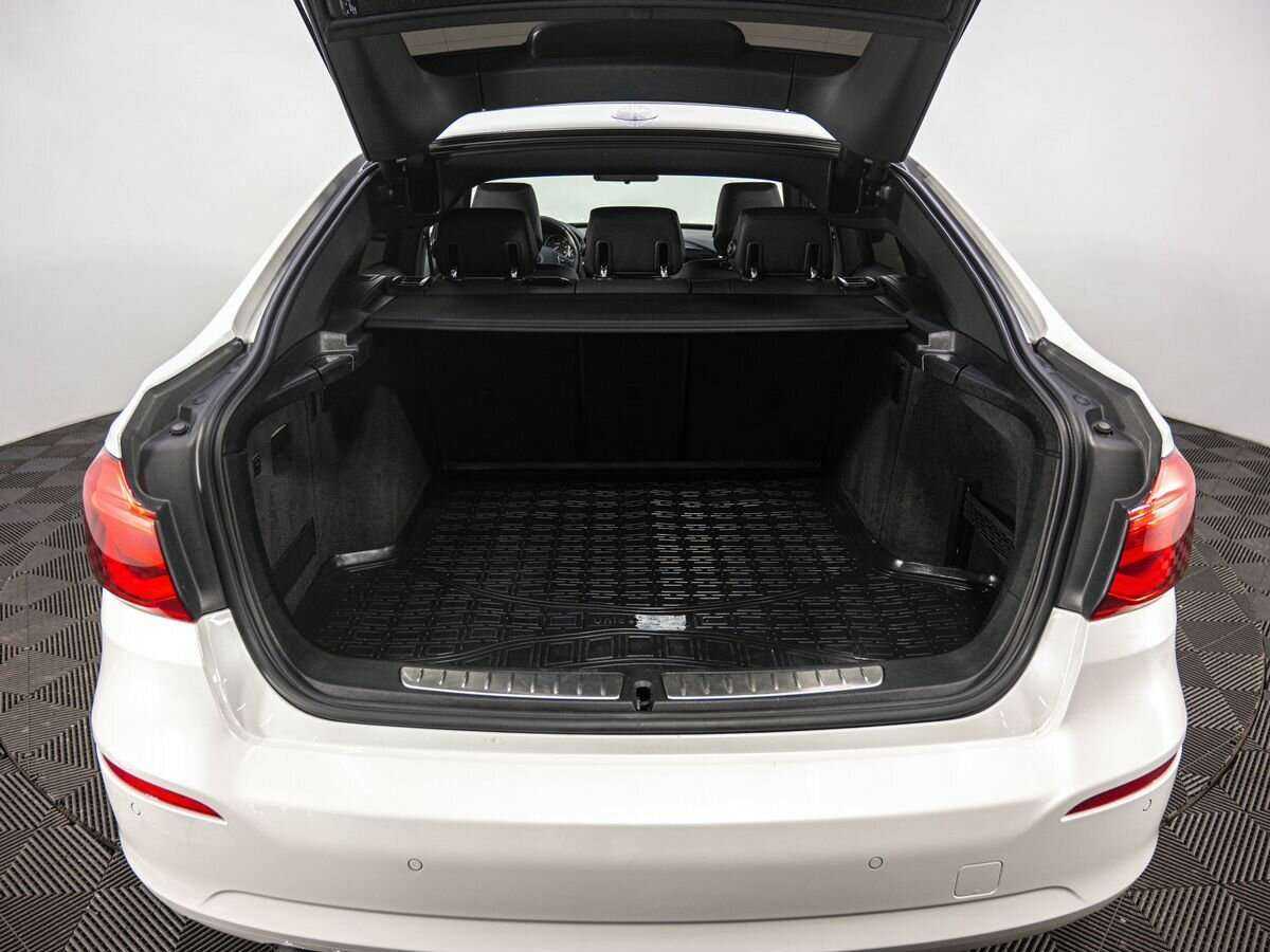 BMW 3 серии 2017 года с пробегом. Фото: #29