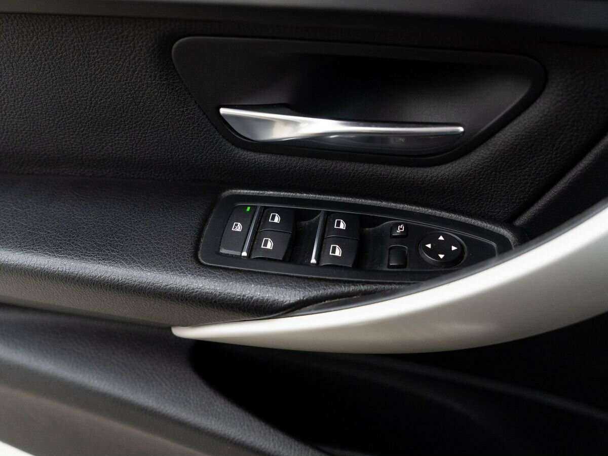 BMW 3 серии 2015 года с пробегом. Фото: #13