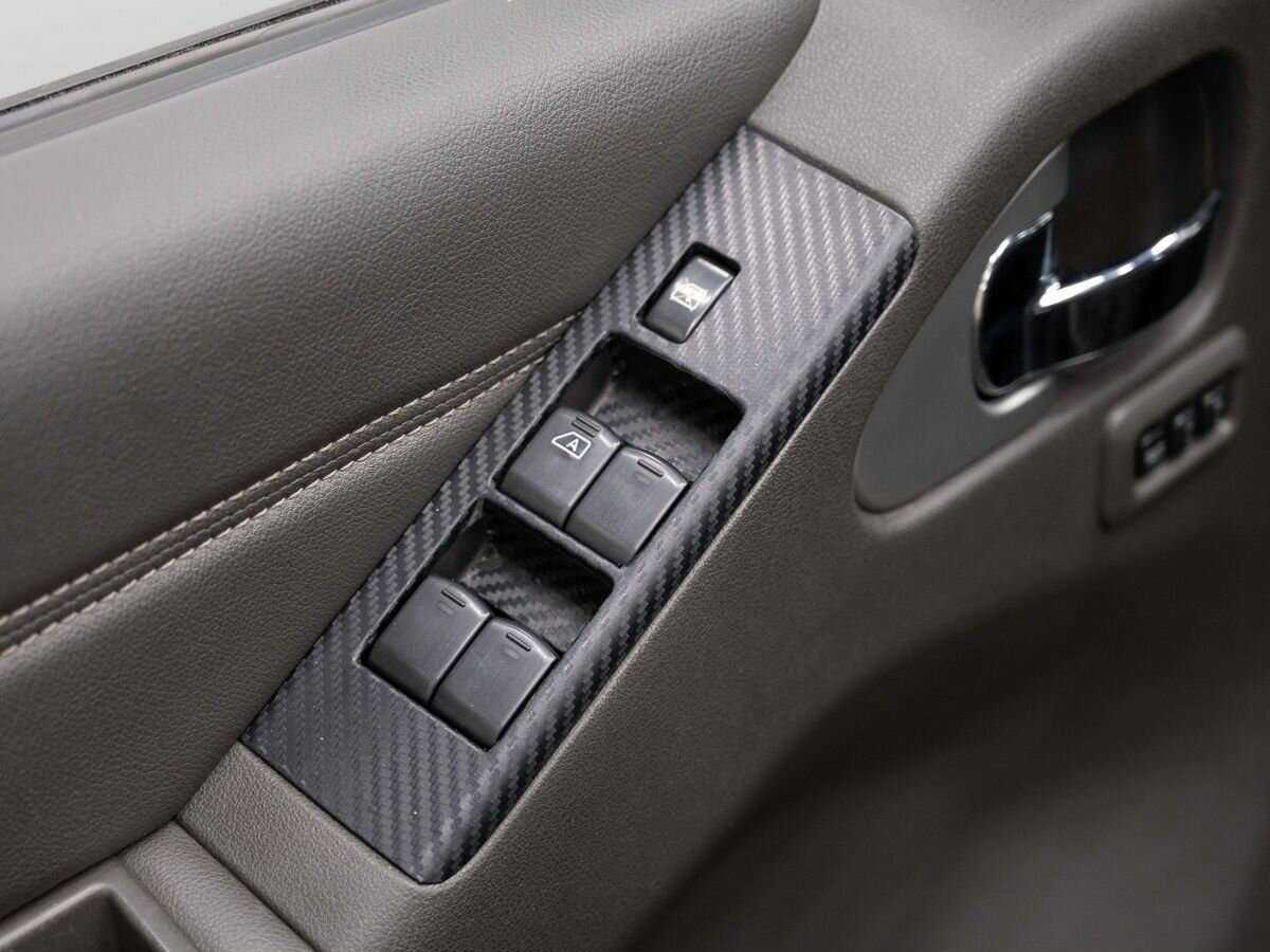 Б/У Ниссан Патфайндер 2013 года. Фото: #25