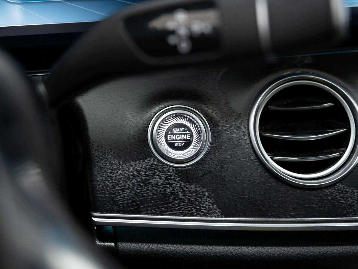 Mercedes-Benz E-Класс 2018 года с пробегом. Фото: #19
