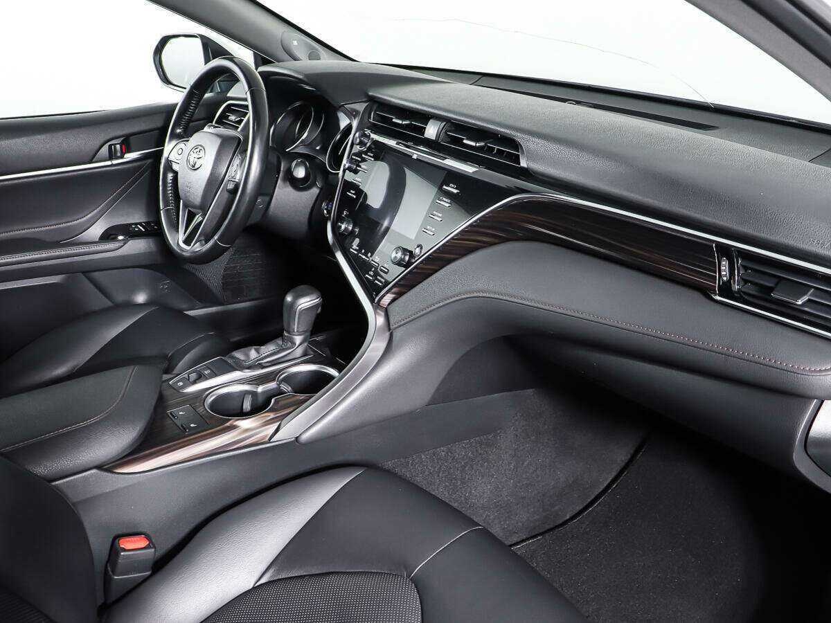 Toyota Camry 2019 года с пробегом. Фото: #8