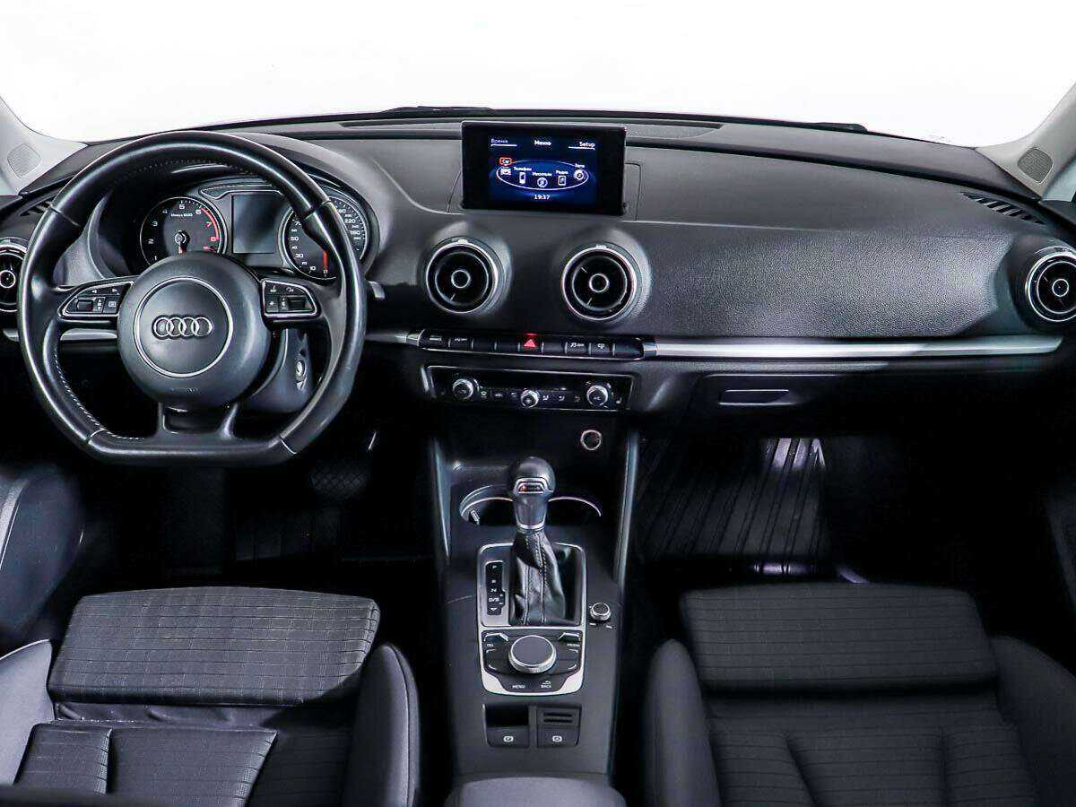 Audi A3 2015 года с пробегом. Фото: #9