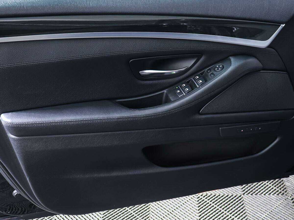 BMW 5 серии 2012 года с пробегом. Фото: #16