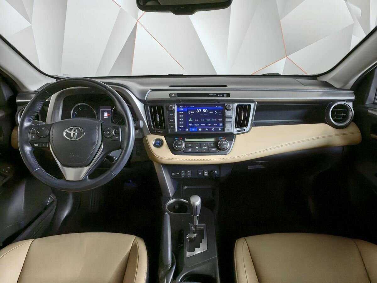 Toyota RAV4 2017 года с пробегом. Фото: #9
