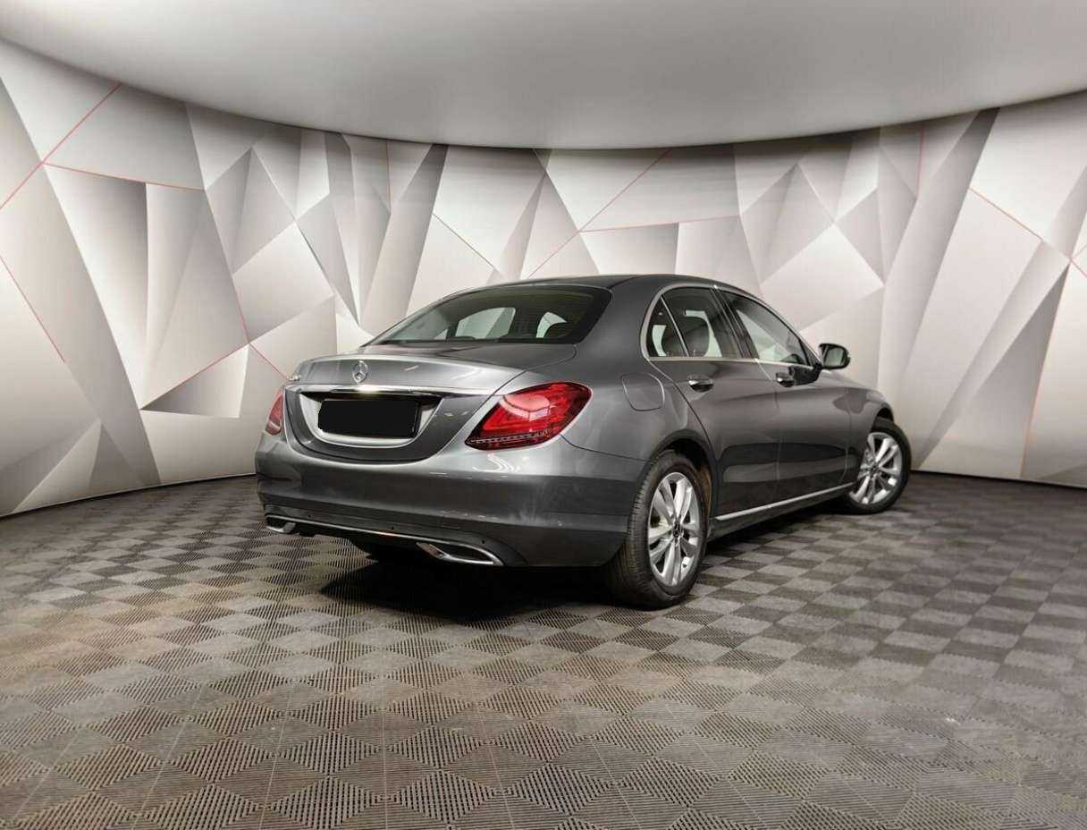 Mercedes-Benz C-Класс 2019 года с пробегом. Фото: #1