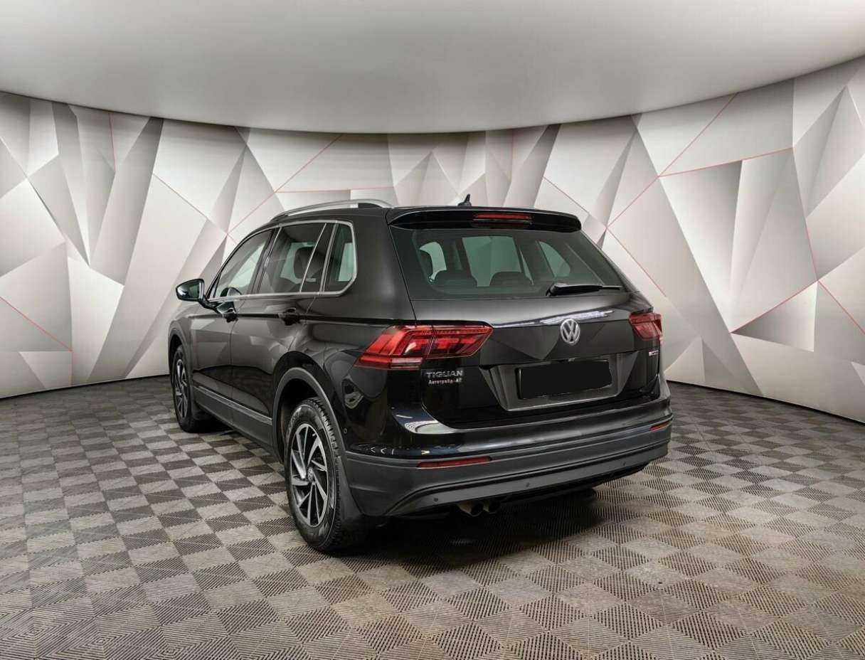 Volkswagen Tiguan 2018 года с пробегом. Фото: #3