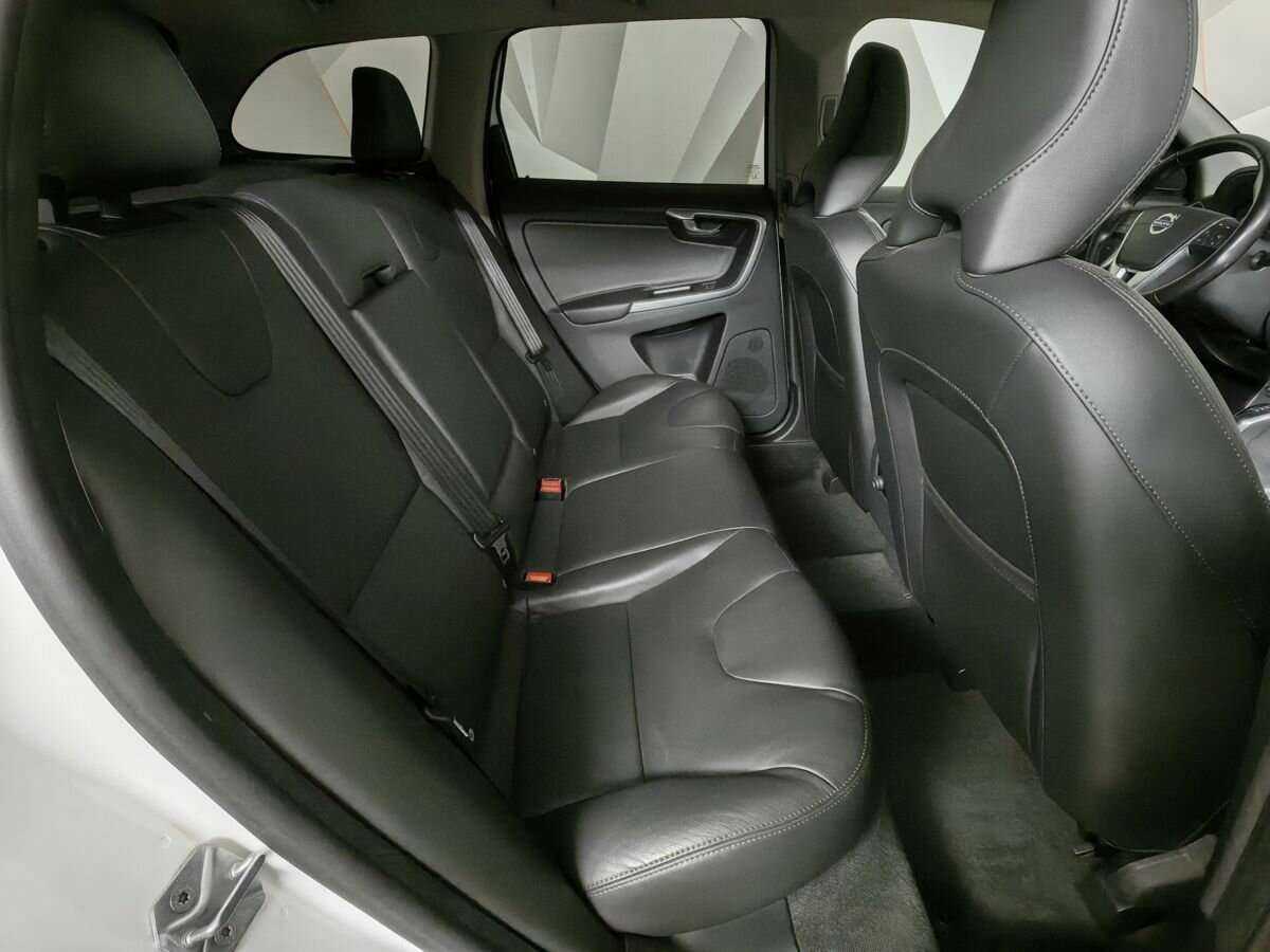 Volvo XC60 2016 года с пробегом. Фото: #10
