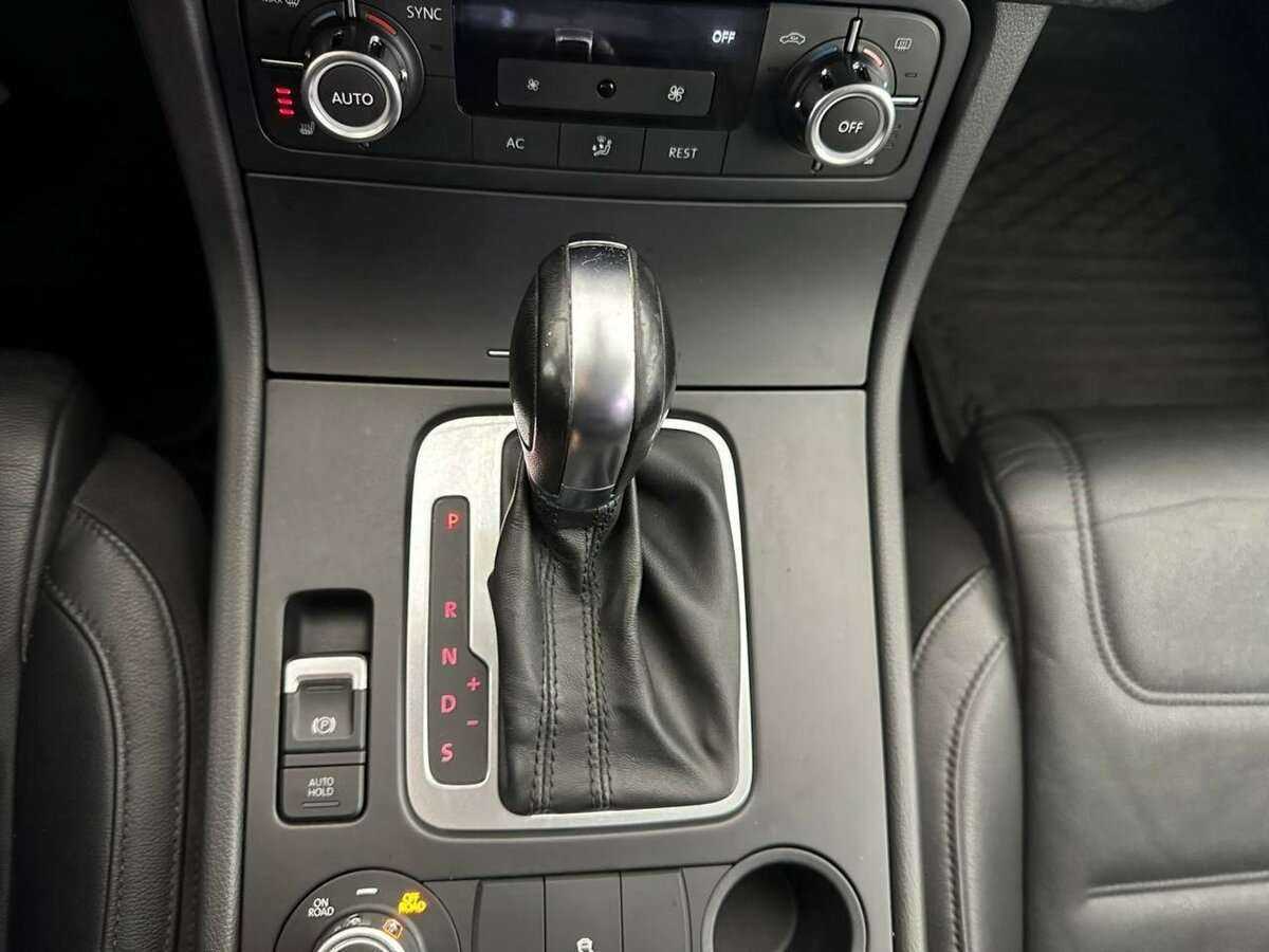 Volkswagen Touareg 2012 года с пробегом. Фото: #12